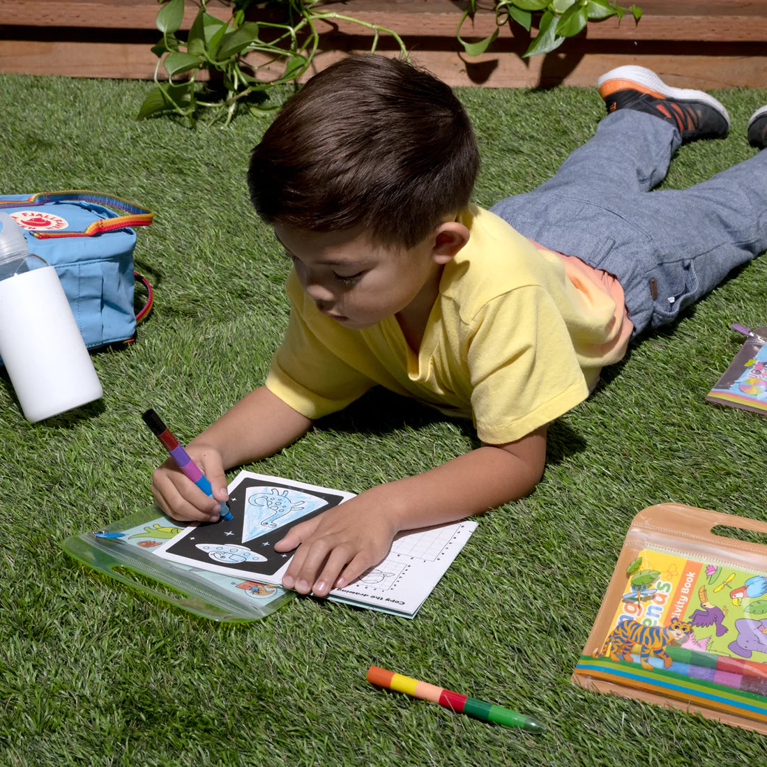 Mini Traveler Colouring & Activity Kit