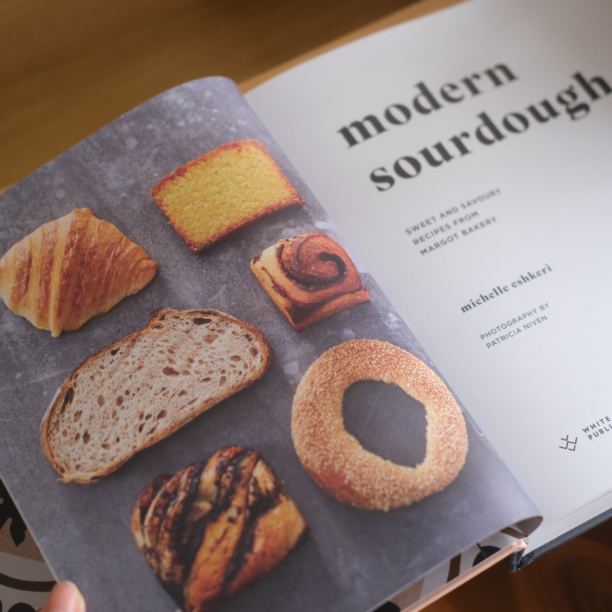 Modern Sourdough: Sweet and Savoury Recipes from Margot Bakery(Hardback)